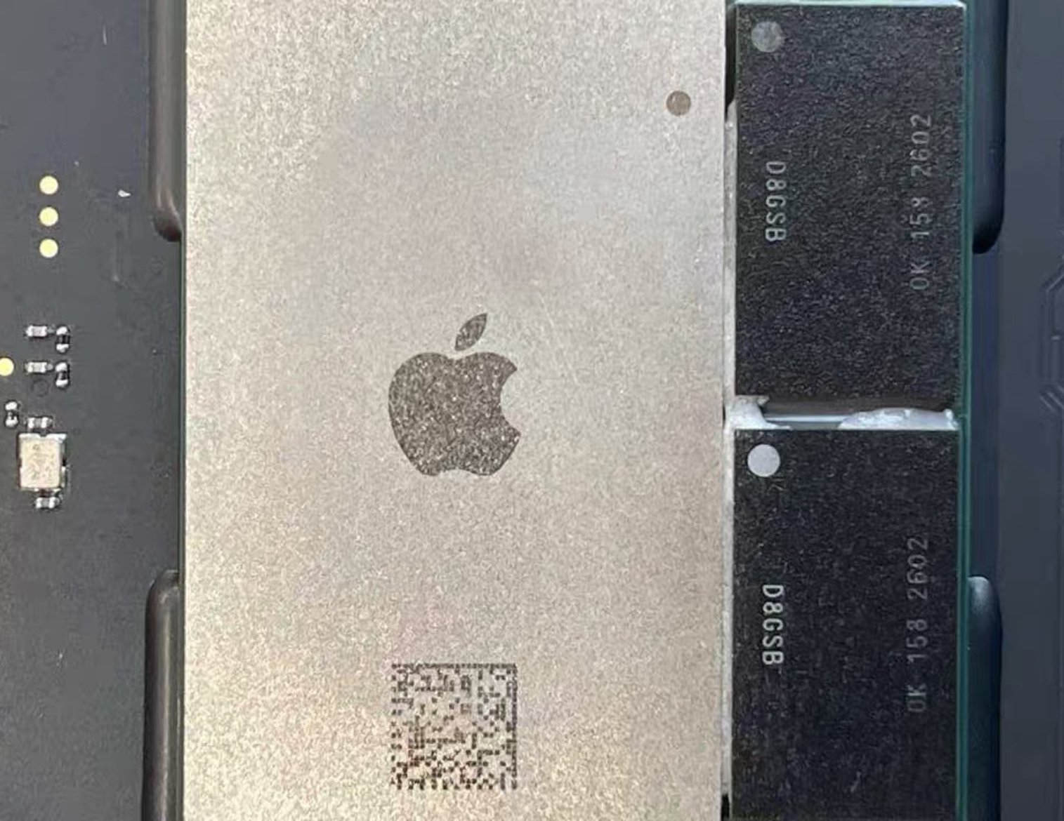 苹果 AI 服务器内部结构首曝:M5 系列芯片、2U 机架,Mac Studio 负责软件控制